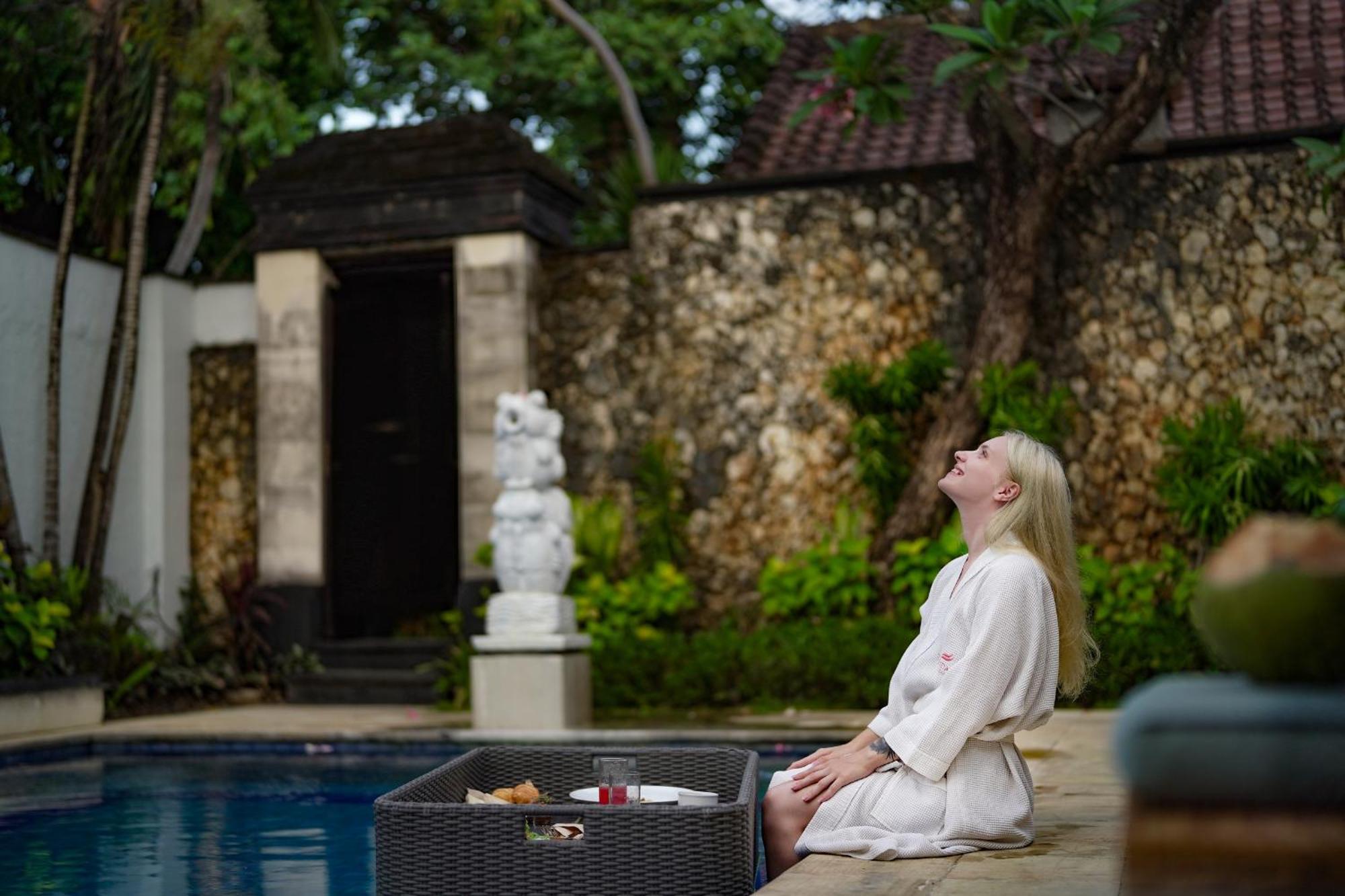 The Club Villas Seminyak Exterior foto